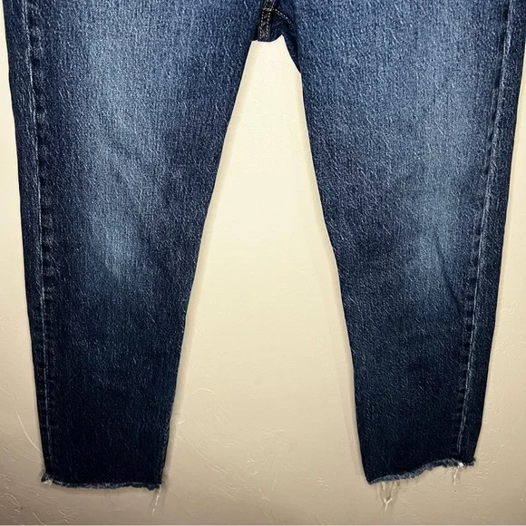 Levi’s Premium Wedgie Straight Button Fly High Rise Raw Hem Crop Denim Jeans - Picture 4 of 12